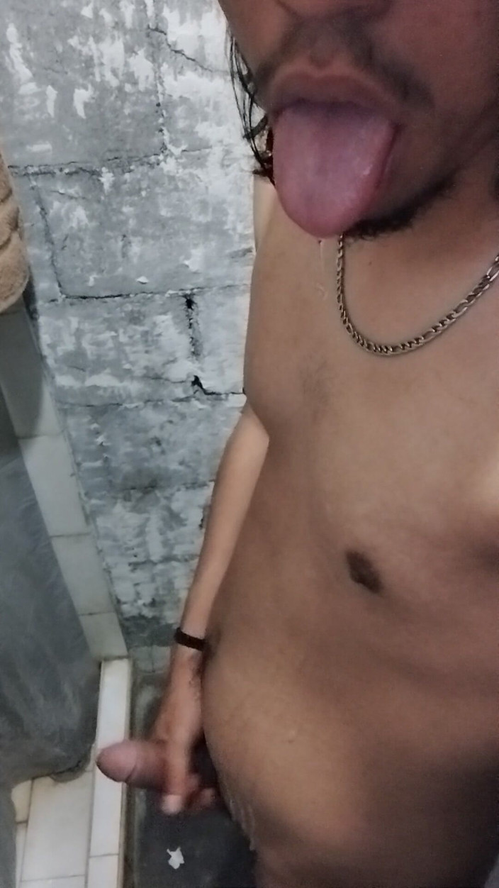 AlexAlejandro13: Mi sbava tutta la pancia da essere nuda