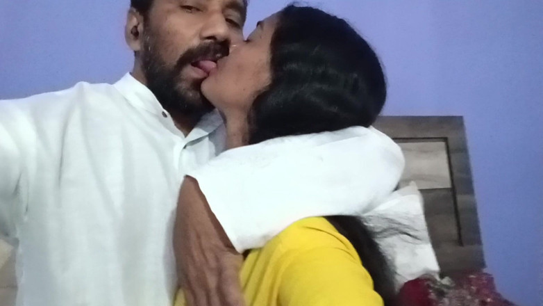 Kirankirati: Desi bhabhi disetubuhi