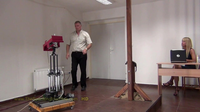 The Spanking Machine: Cora2 machine à fesser - fouet sans capote