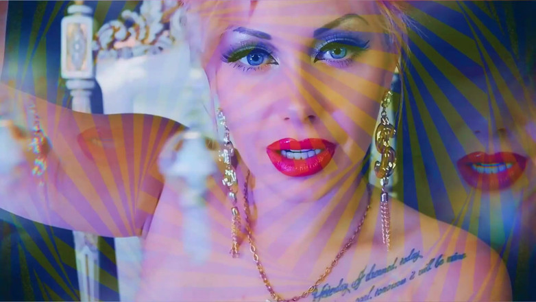 Goddess Misha Goldy: Avviso!!! Include allucinazioni erotiche!! Ti fotterò totalmente il cervello