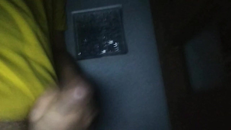 AlexAlejandro13: Na zewnątrz w nocy na ganku