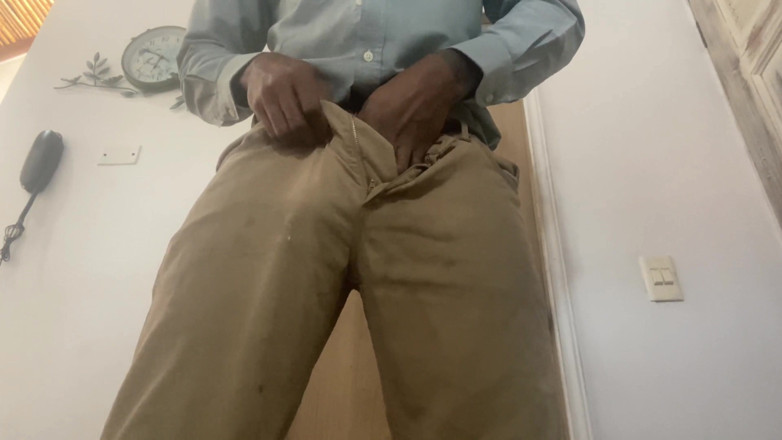 Big black cock BBCee: Fan-anfrage, auf meine hose pinkeln
