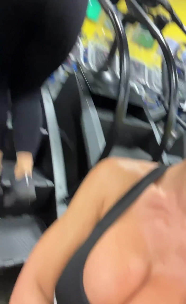 Miss Lexa: 렉시스와 함께하는 아침 운동