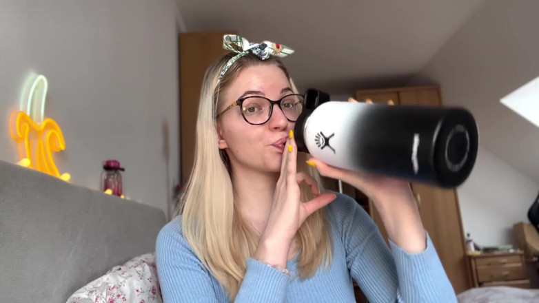 Goddess_Bella_Rae: Ich habe ihn von $ 5329 und einer neuen Ysl-Tasche abgelassen! (findom Geschichte)