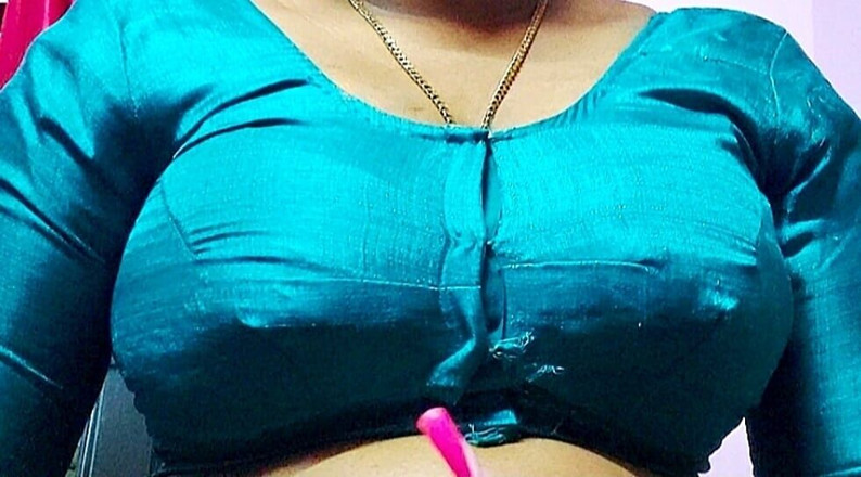 Desi Mohini: Une jeune belle-mère indienne se fait baiser en hindi dans...