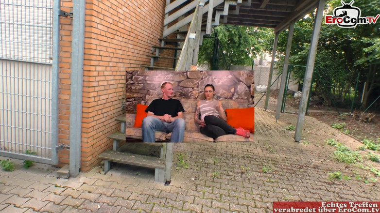 EroCom: Mladý nájemce šuká svou nadrženou milf sousedku jako náhradu