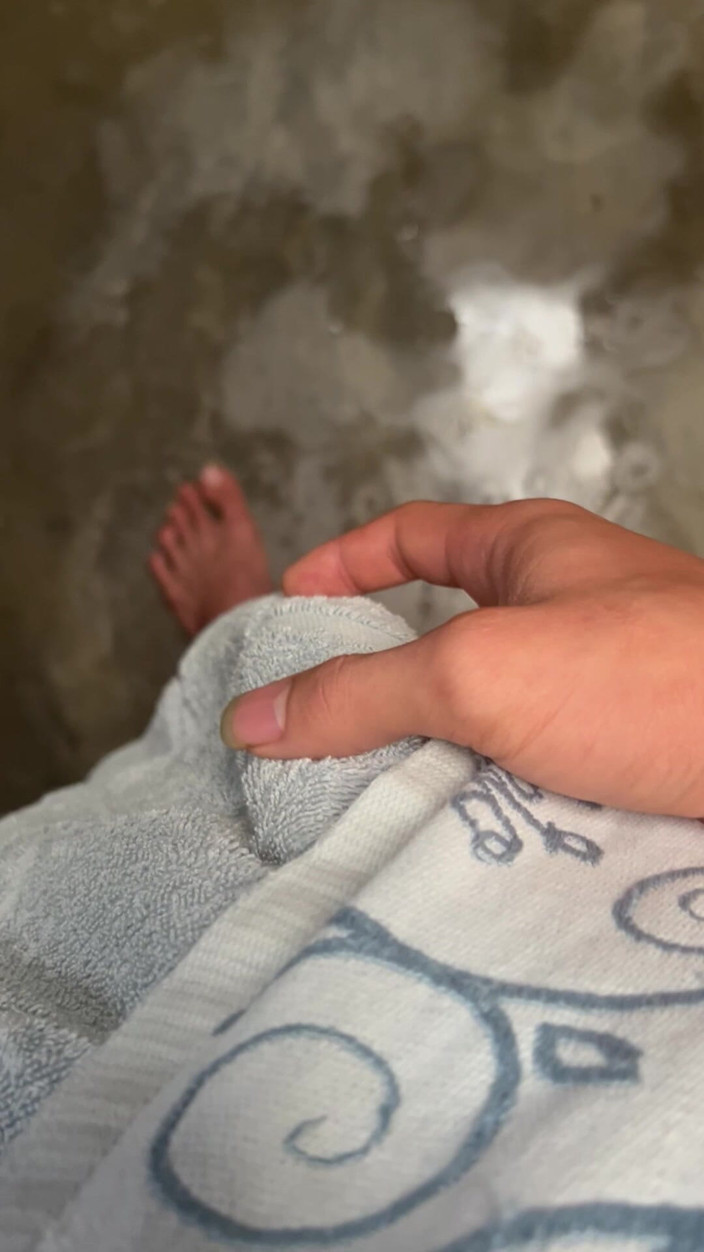 Quan Vietnam 18: Un garçon de 18 ans essaye la pipe et le bain