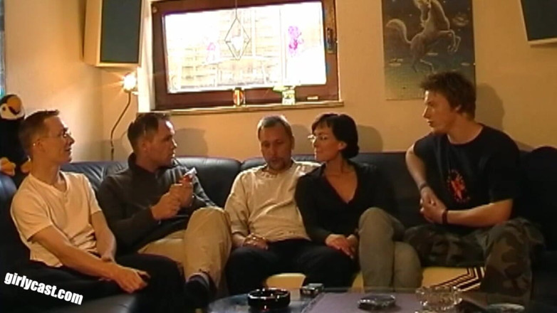 Girlycast: Lisa force Mannie à un cocu