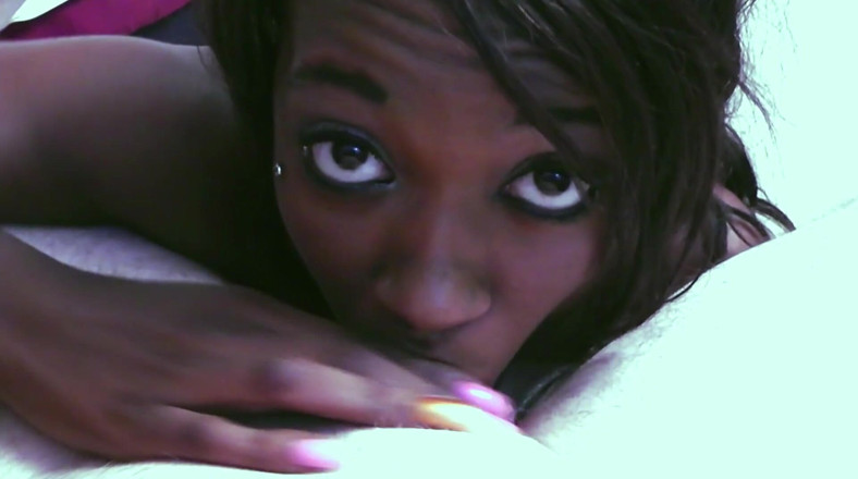 Average Joe xxx: Skyler Nicole, 18 ans, suce une bite et avale du sperme