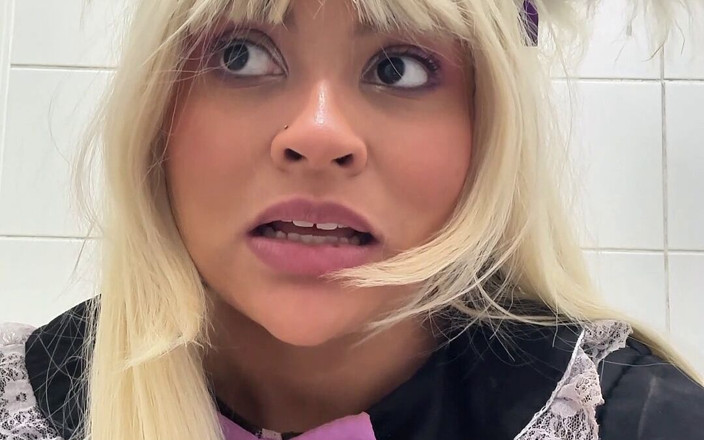 Cutiepiie Chubby: Pets dans des toilettes publiques au Cosplay Con - UNE BBW...