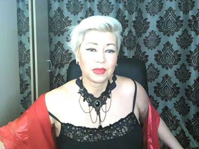 AimeeParadise: Het mogen tik dildoshow ...