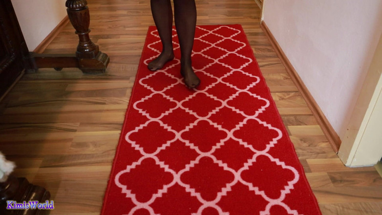 KimisWorld: Asmr nylon caminando por la alfombra - transparentes medias pies y...
