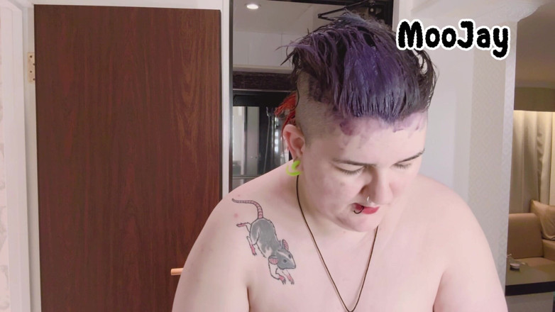 Moo Jay: Mijn haar sterven en yappin 'met mijn tieten uit gezellige vibes