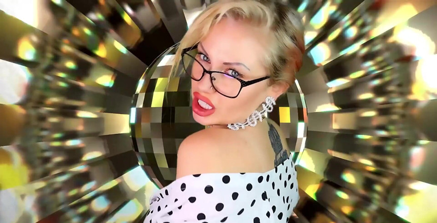 Goddess Misha Goldy: Небезпека! Це не гра, чувак! Я знаю, як сильно тобі подобається експозиція...