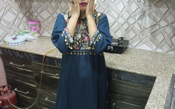 Saarabhabhi6: Ibu Tiri Baru Desi Berkongkek Penuh - Ibu Tiri Sardarni Di...