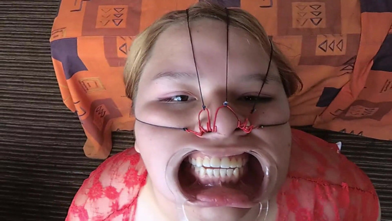 Sado Hentai: Wytrysk na twarz w scenie twarzy Bondage