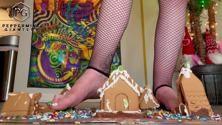 Peppermint Giantess: Giantess Christmas Village Slo-mo Crush Niszczenie moich piernikowych domów w...