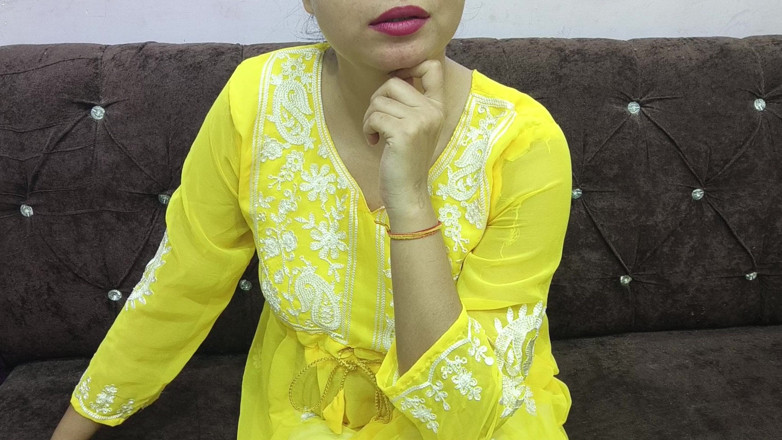 Saarabhabhi6: 18 Years Old Indian Teen Girl Saara Showing Her Wet...