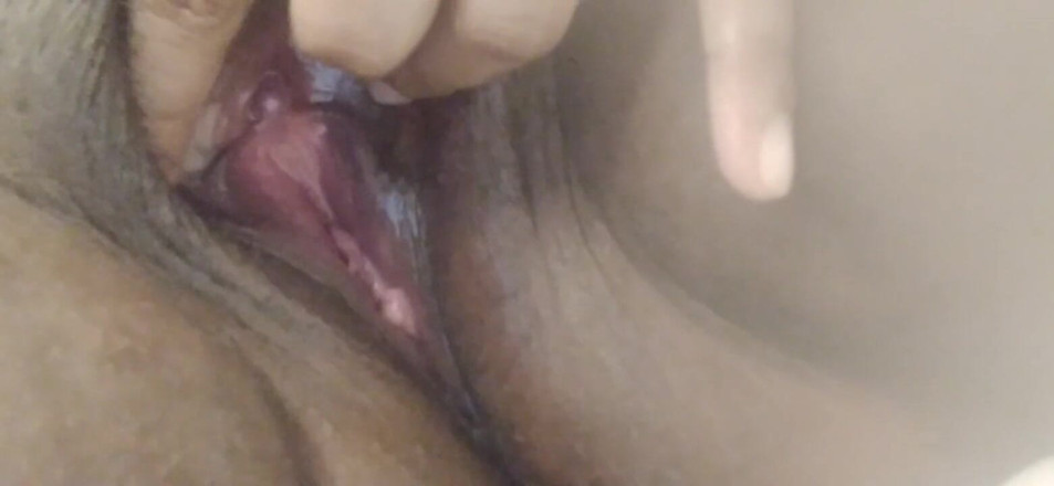 Aria Mia: Memek pembantu arab saudi