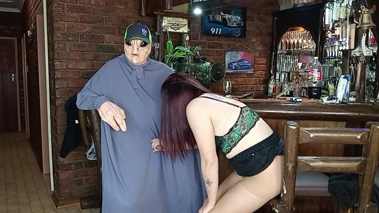 Bigjoefuckalott: L'aliena Arrapata Del Piatto È Appena Uscita Nello Spazio