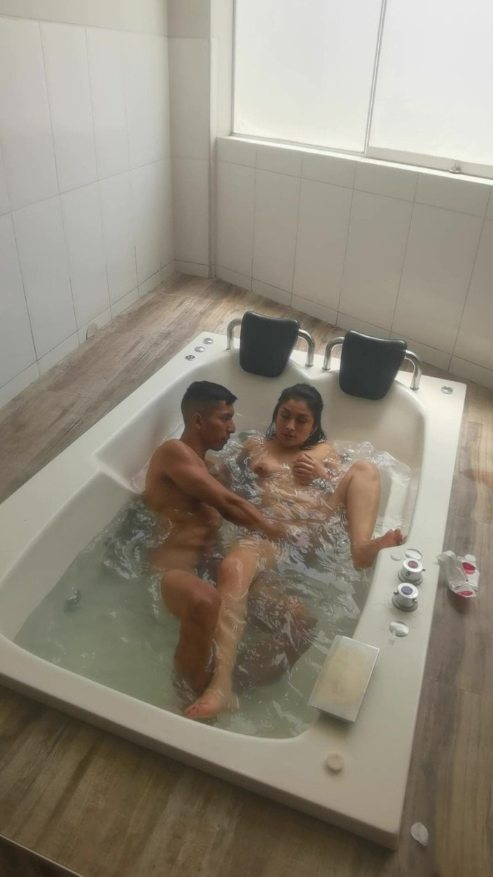 Kevin's Life: Posso fare il bagno da solo, matrigna !! No, stai zitto