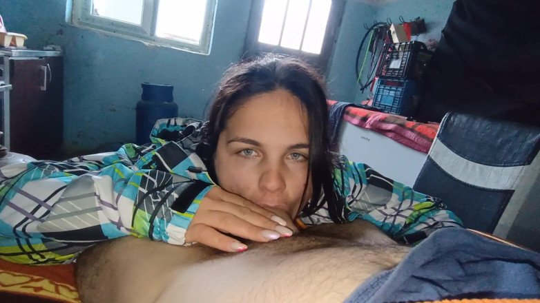 Ionut899: Üvey Kız Mio Derin Emiyor Ve Hepsini Yutar.