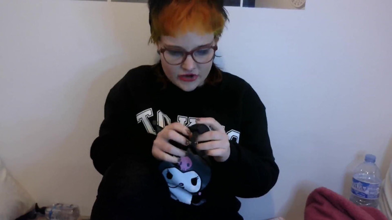 Bigtiddygoth: Ta belle-mère connaît ton secret