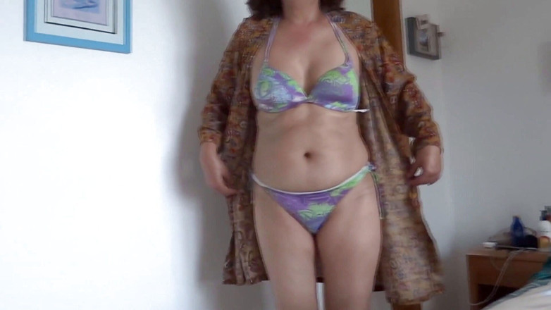Ardientes69: A mi esposa le encanta presumir en la playa y...