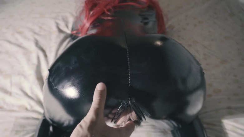 Jay_kate: Mamă sexy în latex vrea orgasm cu degetul din spate - orgasm...