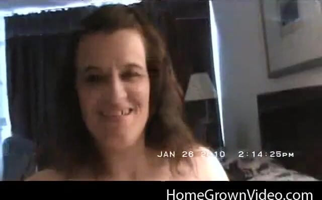 Homegrown Wives: Shar schluckt zwei dicke ladungen kc sperma