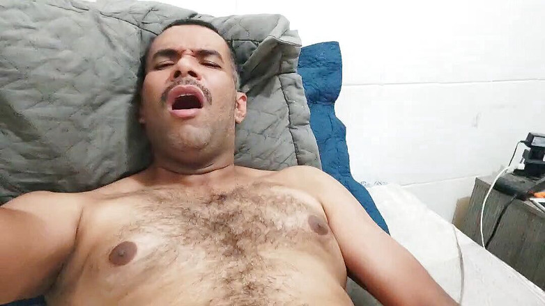 Brandnew: Amador handjob