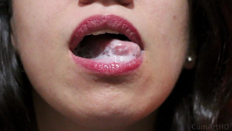 TheArtOfCum: La moglie gioca con la sborra in primo piano