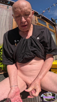 Just a Moment on a Hot Summers Day and Enjoy Your Cumlicous Cum