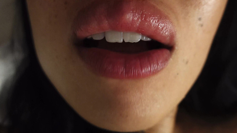 Asmr_mouth: Seni yatarken yalamayı seviyorum