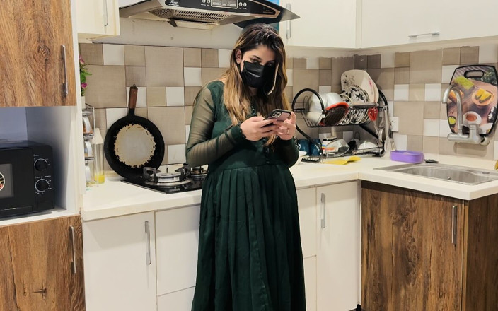 Sarakhan: Meu chefe do meu marido me dá uma oportunidade que...