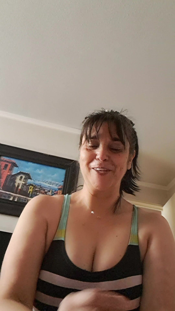 Mommy big hairy pussy: Matrigna pompini POV sexy grandi tette