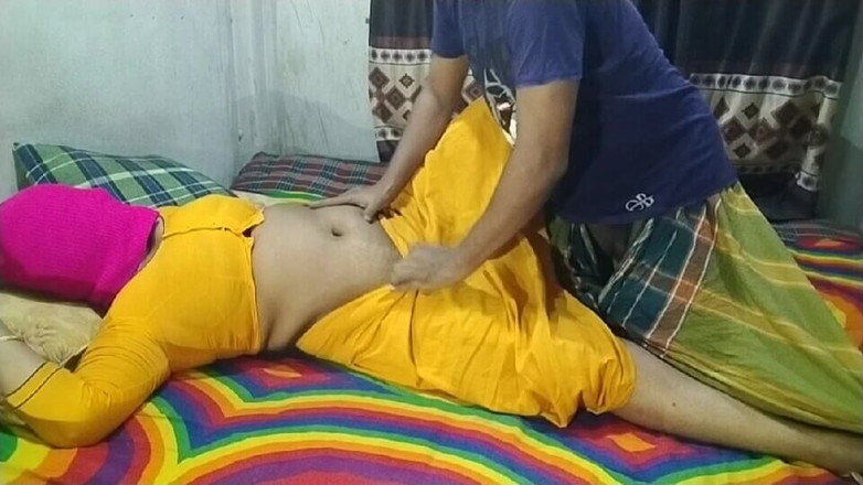 Hot_wife999: Chica india del pueblo en primera vez pareja romántica