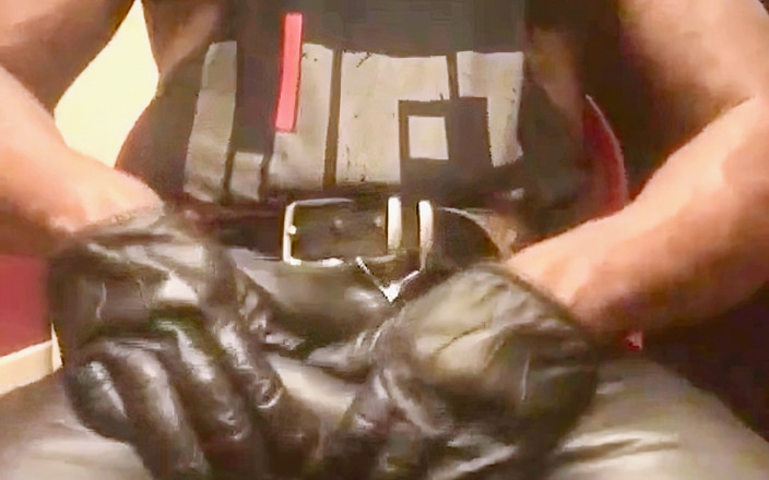 Black Muscle Stepdad: Schwarzer Vater Leder Jeans &amp;handschuhe BBC Reiben Bis Zur Ejakulation