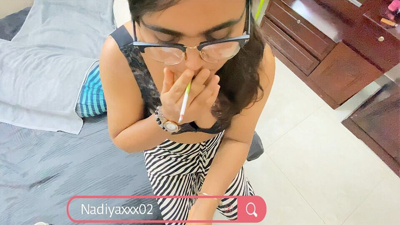 Nadiyaxxx02: Devar e India fumavano sigarette e hanno fatto sesso