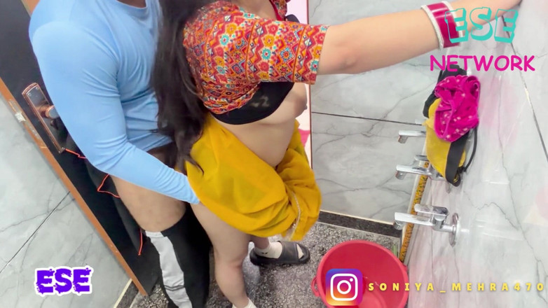 Sammy Sins: Kakak ipar india mergokin aku lagi coli pakai bra dan...