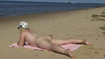 StrongSrg: Conoscenza un pompino da spiaggia da miLF