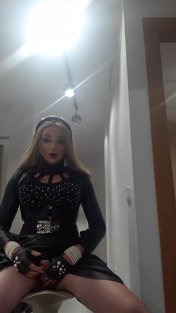 Tatiana Zorrita: Tatiana gefesstet