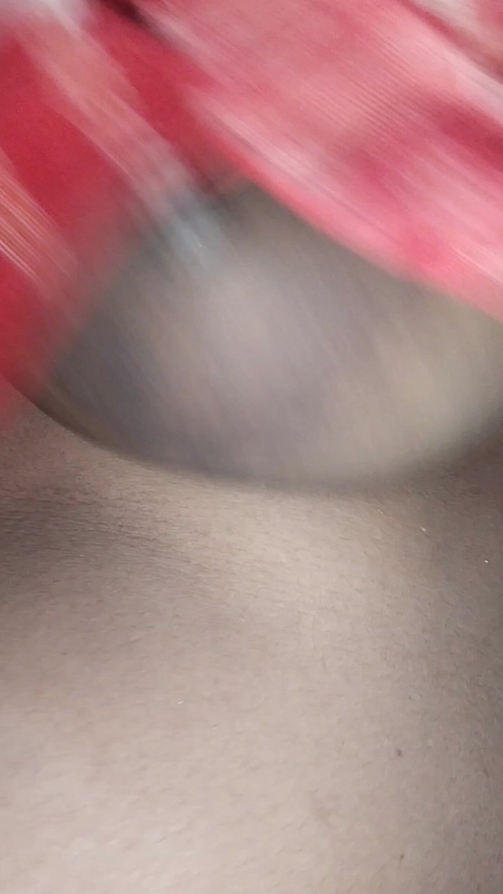 Riya darling: Desi tante met enorme tieten badend