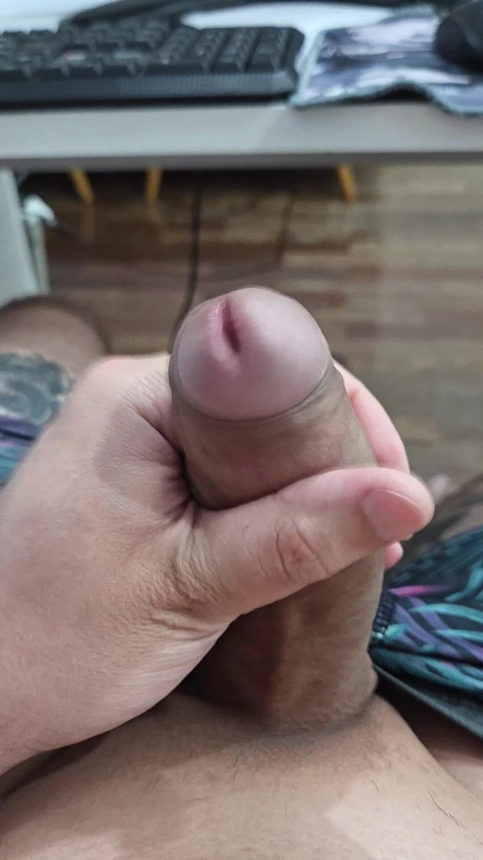 Lkdick8: Hombre travieso masturbándose