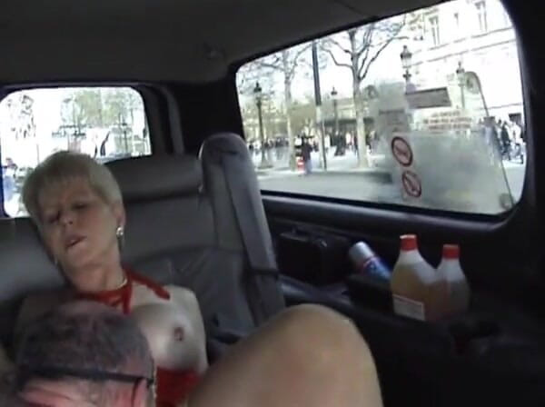 European Classics: Une femme mature élégante à gros nichons se fait enculer dans une...