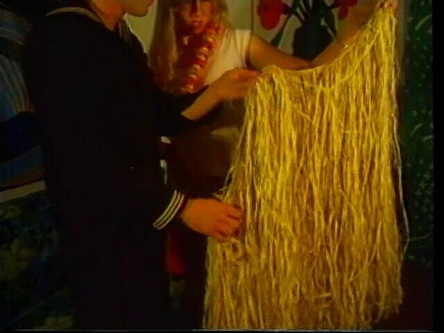 Old Good Porn: Vintage matroos neukt geile blondine na een perfecte pijpbeurt