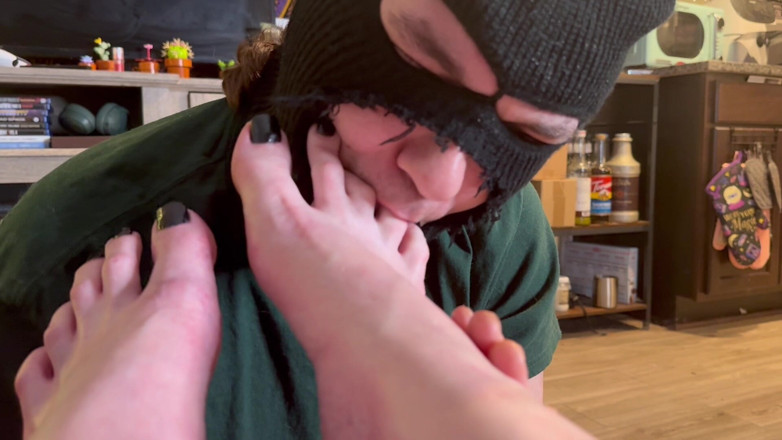 Peppermint Giantess: Fotdyrkan från giantess POV -toppar av storlek 16 fötter