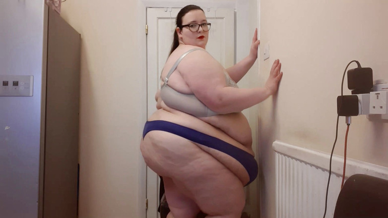 SSBBWLadyBrads: Awek montel super saiz thong dan bingkap kulit cuba