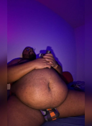 Blkhole420: Bedtime belly inflation part 1. Working on getting a better angle...