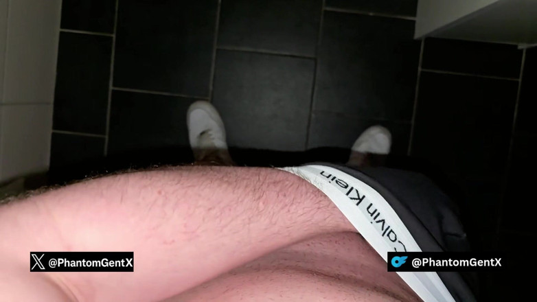 PhantomGentX: Padrastro alemán te ordena que te corras en sus boxers...